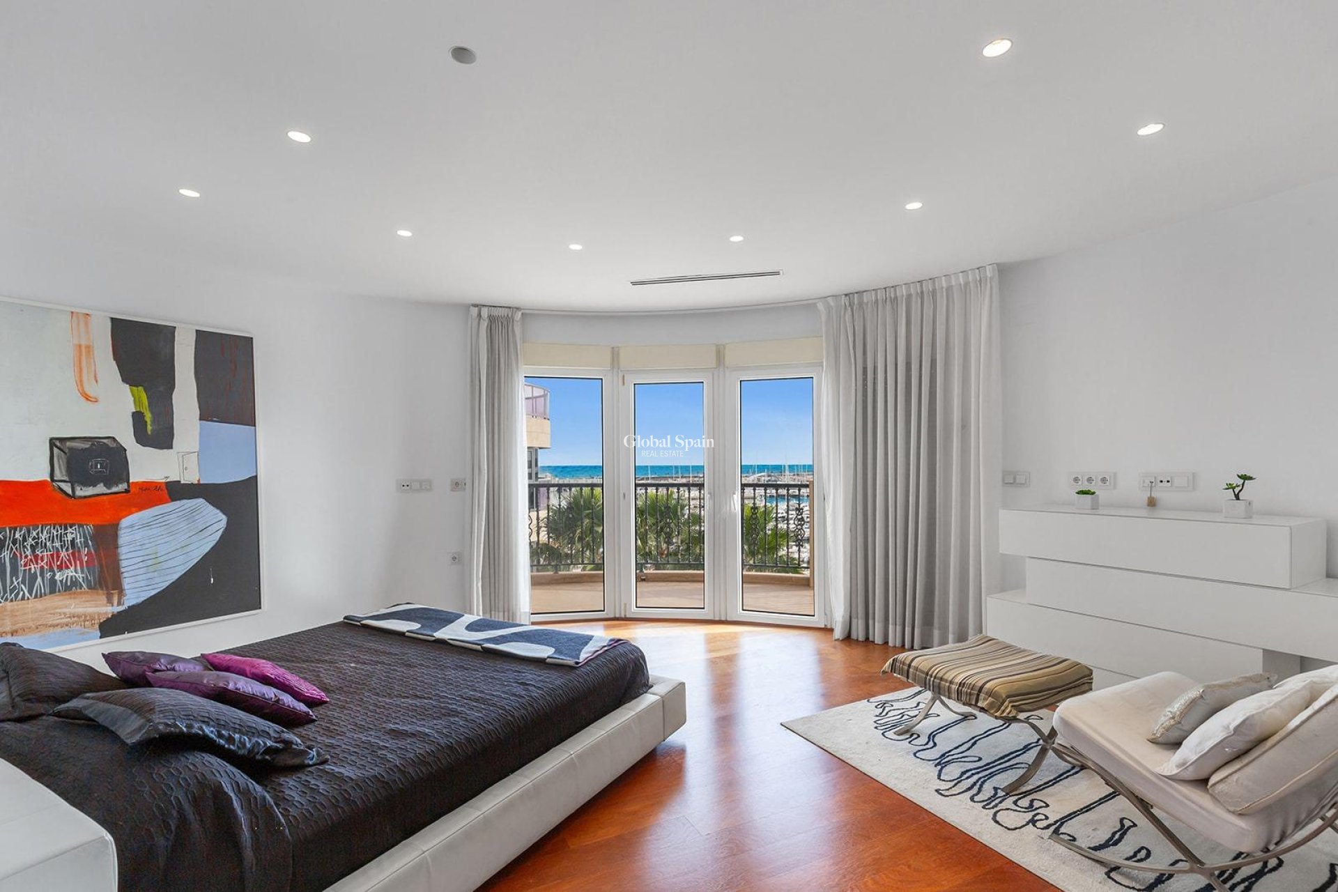 Revente - APPARTEMENT -
TORREVIEJA - Paseo maritimo