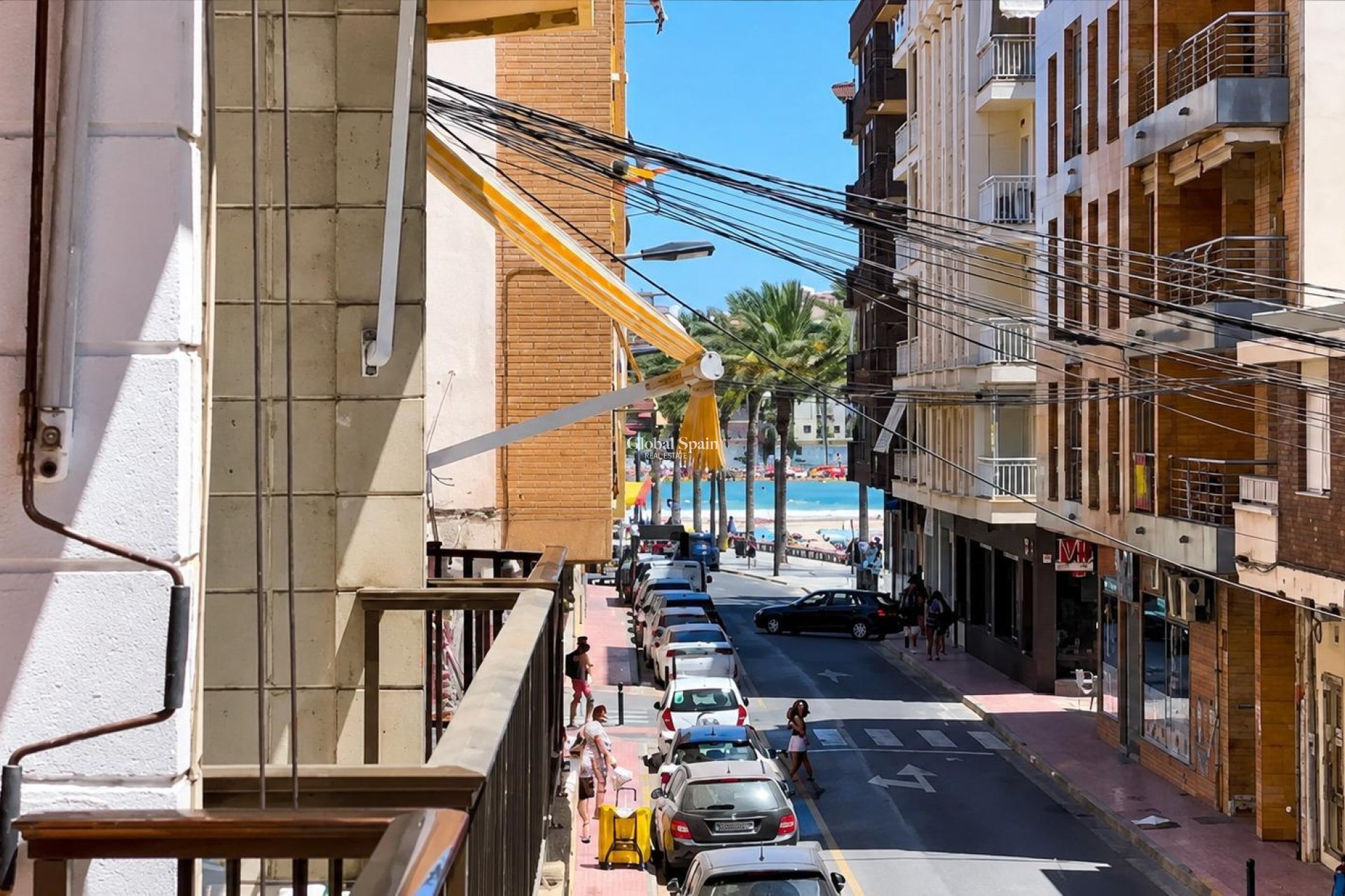 Revente - APPARTEMENT -
TORREVIEJA - Paseo maritimo