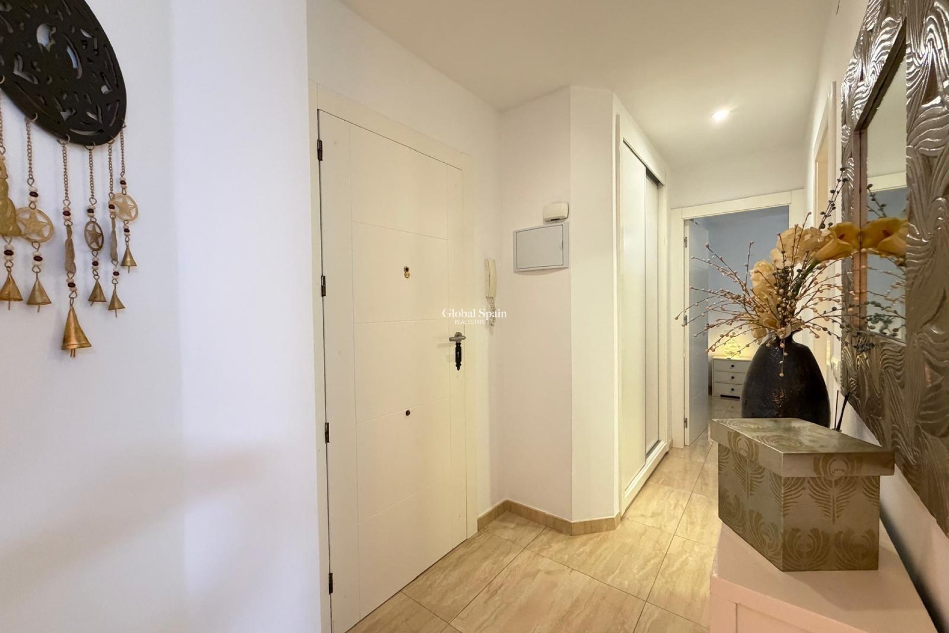 Revente - APPARTEMENT -
TORREVIEJA - Paseo maritimo