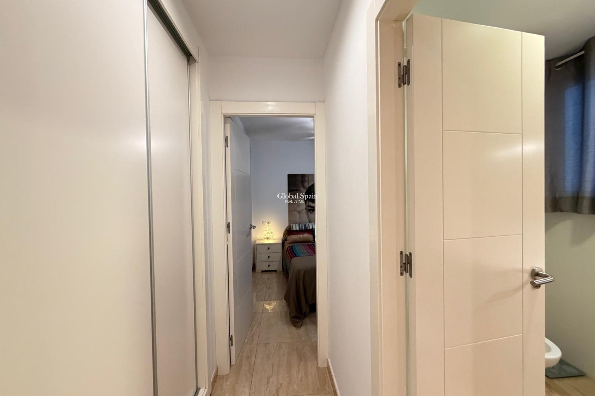 Revente - APPARTEMENT -
TORREVIEJA - Paseo maritimo