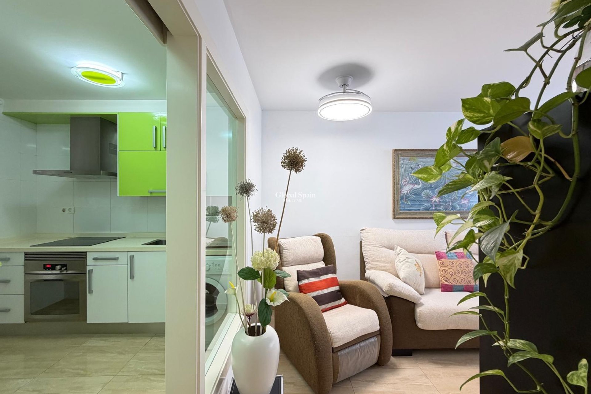 Revente - APPARTEMENT -
TORREVIEJA - Paseo maritimo