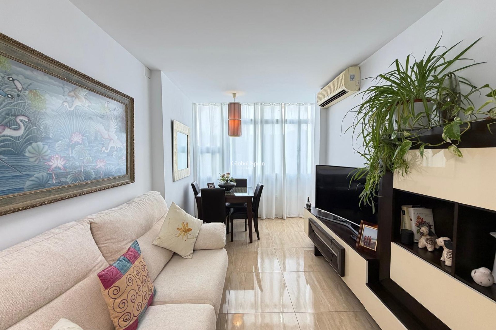 Revente - APPARTEMENT -
TORREVIEJA - Paseo maritimo