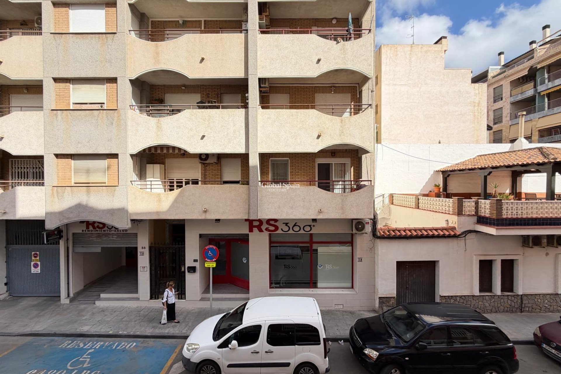 Revente - APPARTEMENT -
TORREVIEJA - Paseo maritimo
