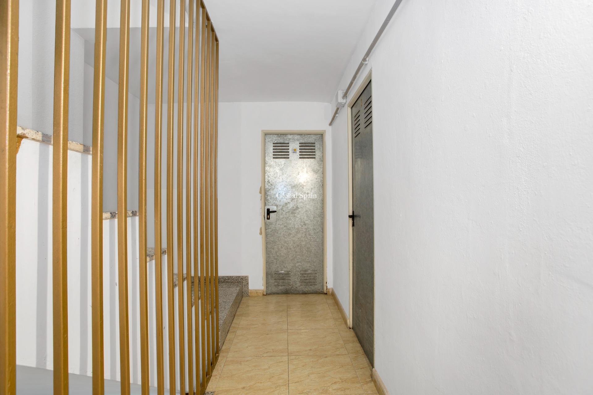 Revente - Appartement -
TORREVIEJA - Playa de los locos