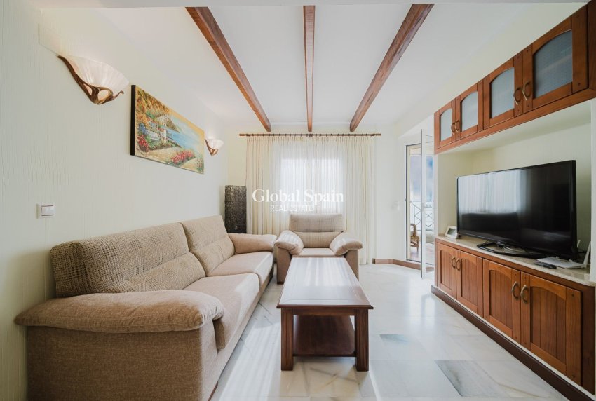 Revente - APPARTEMENT -
TORREVIEJA - Playa de los locos