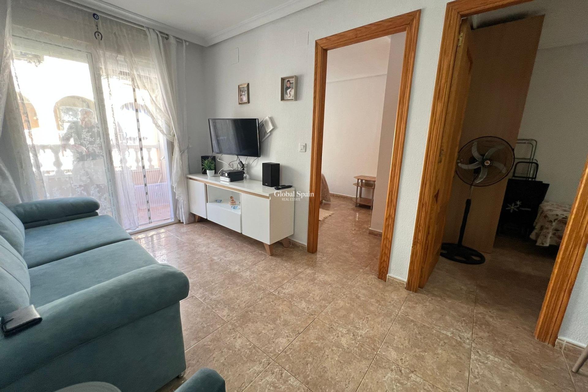 Revente - APPARTEMENT -
TORREVIEJA - Playa de los Locos