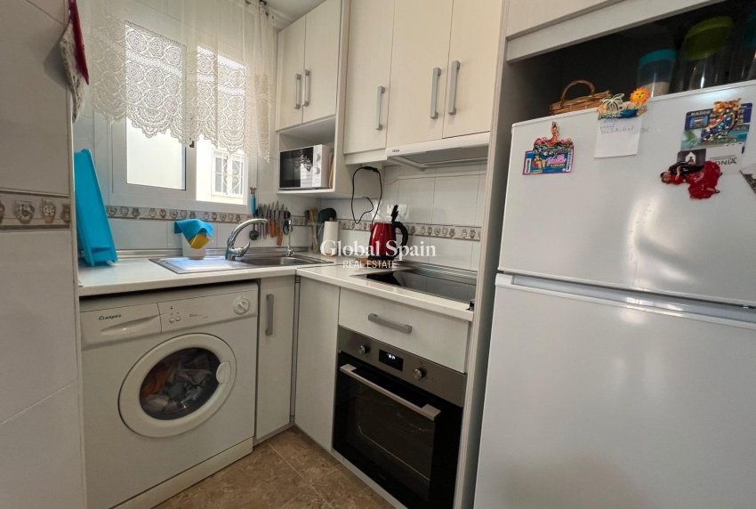 Revente - APPARTEMENT -
TORREVIEJA - Playa de los Locos