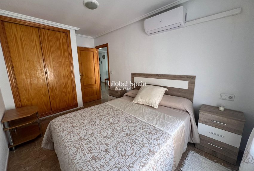 Revente - APPARTEMENT -
TORREVIEJA - Playa de los Locos