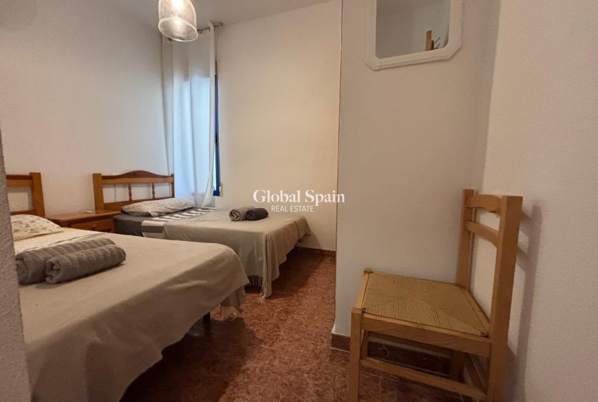 Revente - APPARTEMENT -
TORREVIEJA - Playa de los Locos