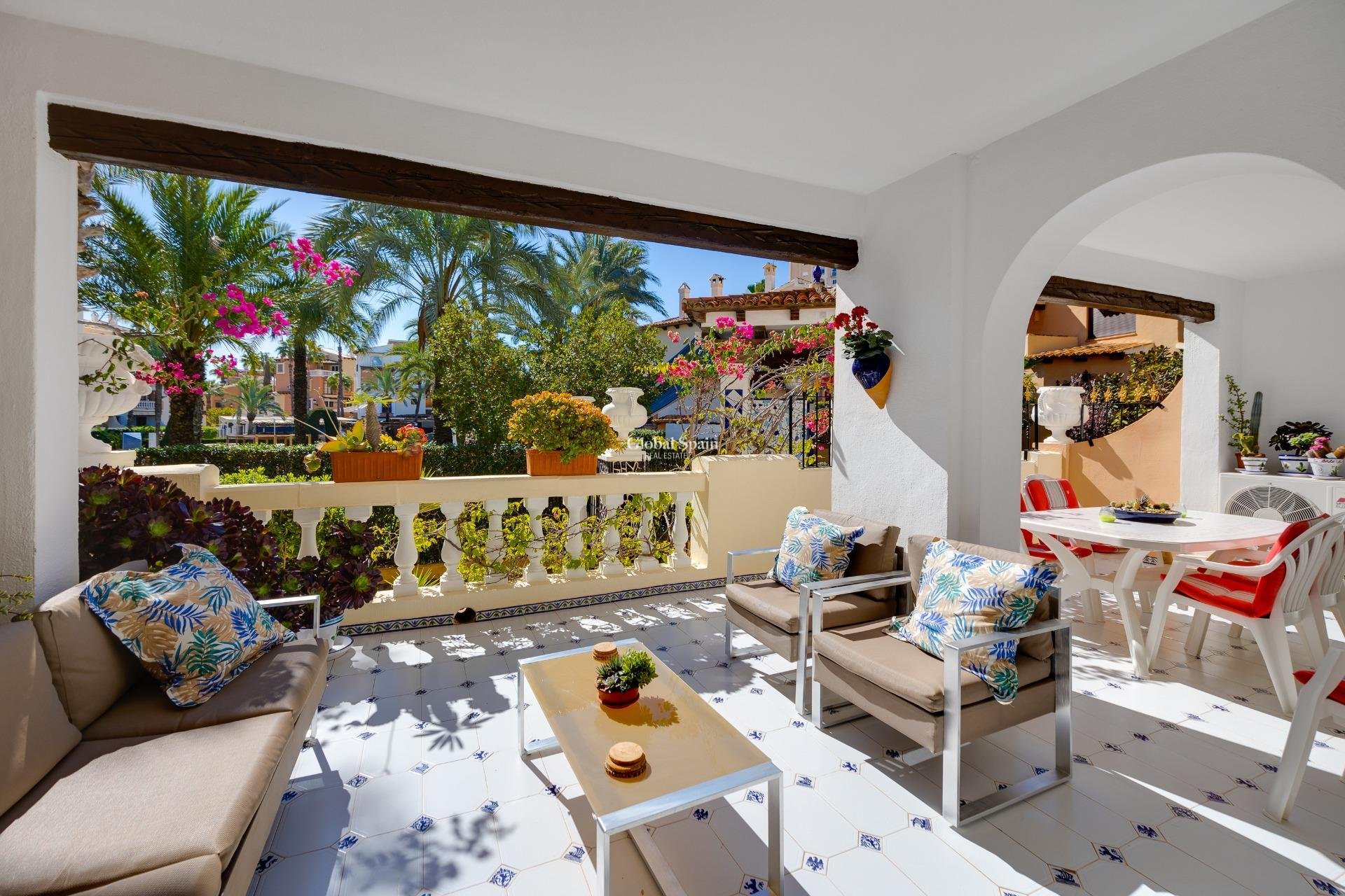 Revente - APPARTEMENT -
TORREVIEJA - Playa de los Locos