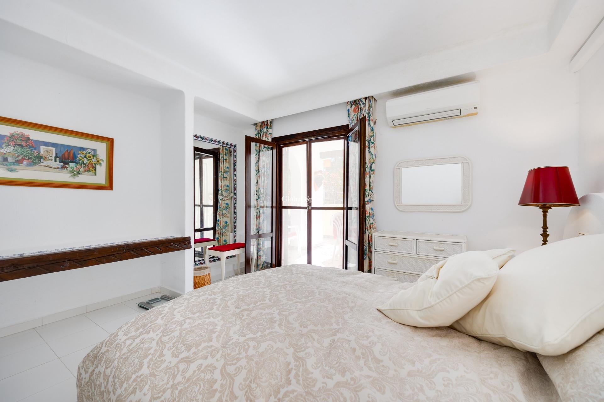 Revente - APPARTEMENT -
TORREVIEJA - Playa de los Locos