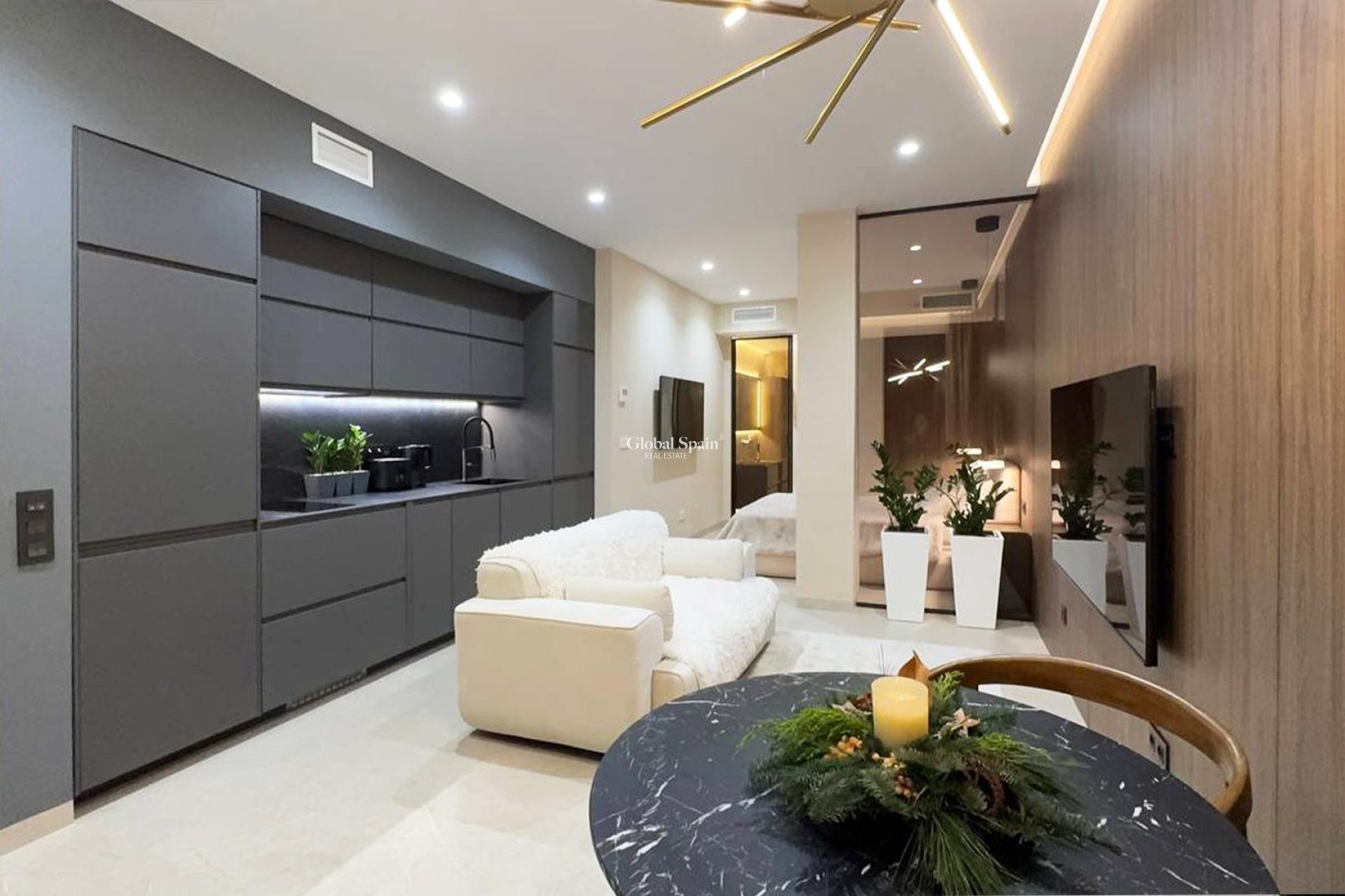 Revente - APPARTEMENT -
TORREVIEJA - Playa de los Locos