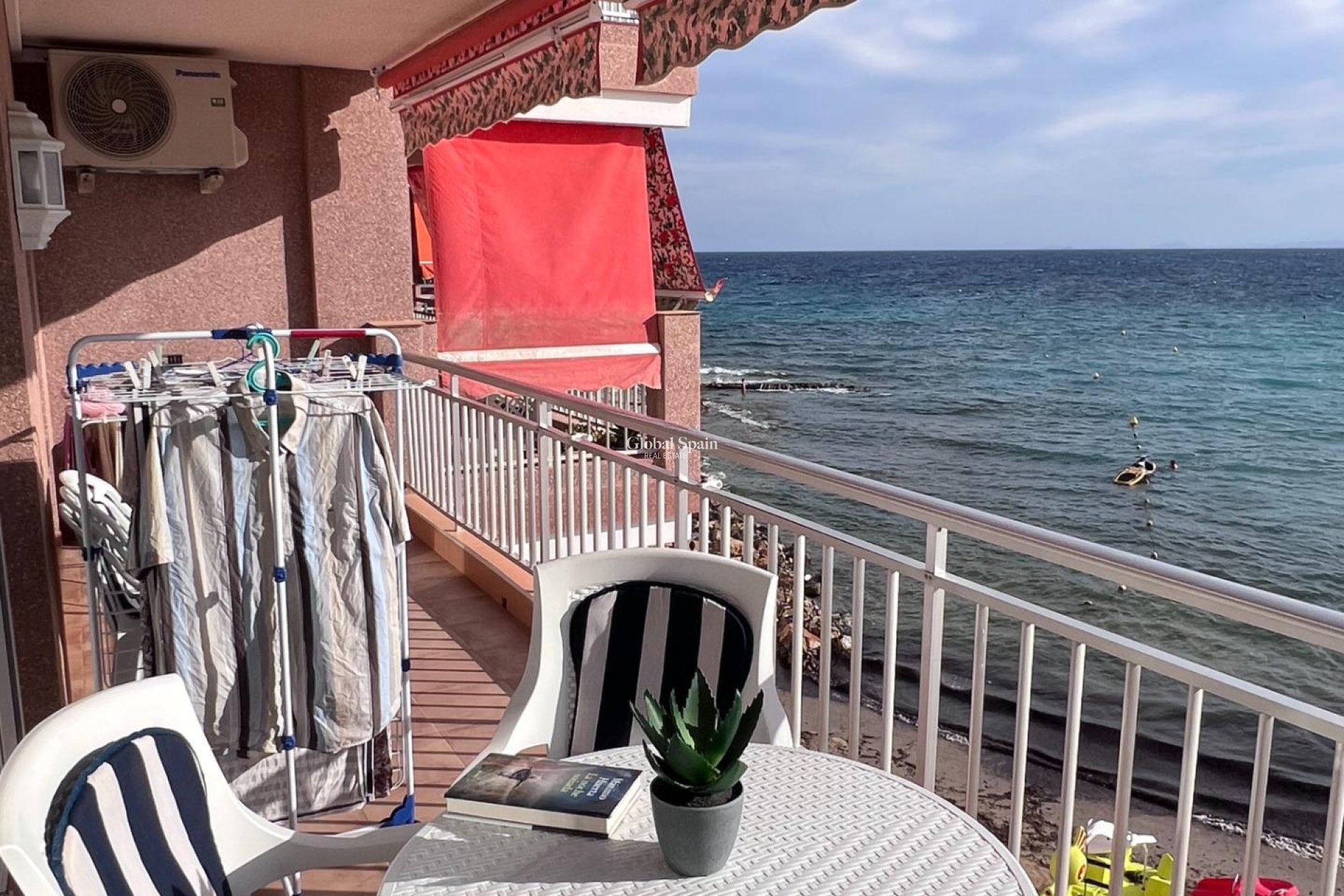 Revente - APPARTEMENT -
TORREVIEJA - Playa de los Locos