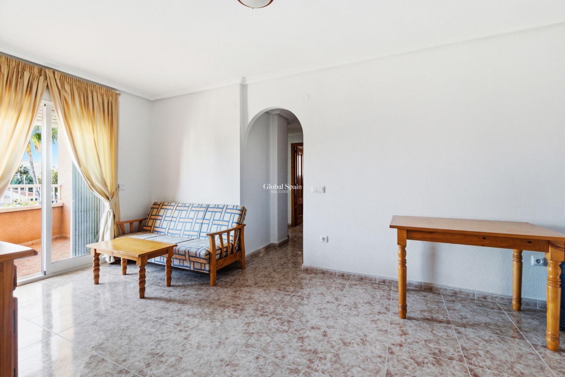 Revente - APPARTEMENT -
TORREVIEJA - Playa de los Locos