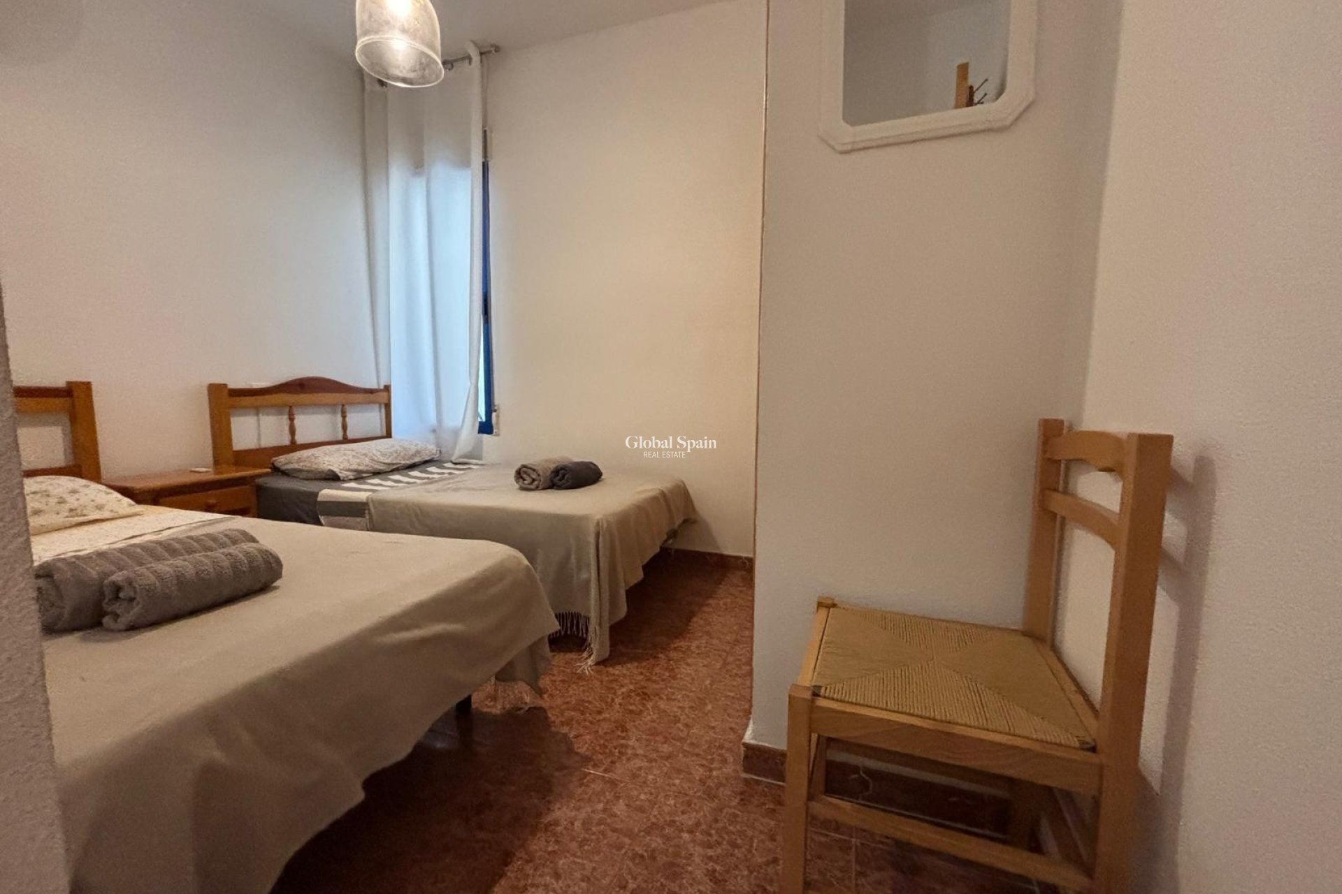 Revente - APPARTEMENT -
TORREVIEJA - Playa de los Locos