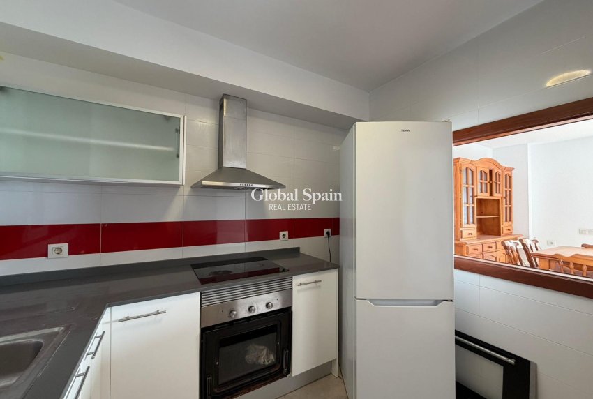 Revente - APPARTEMENT -
TORREVIEJA - Playa de los Locos