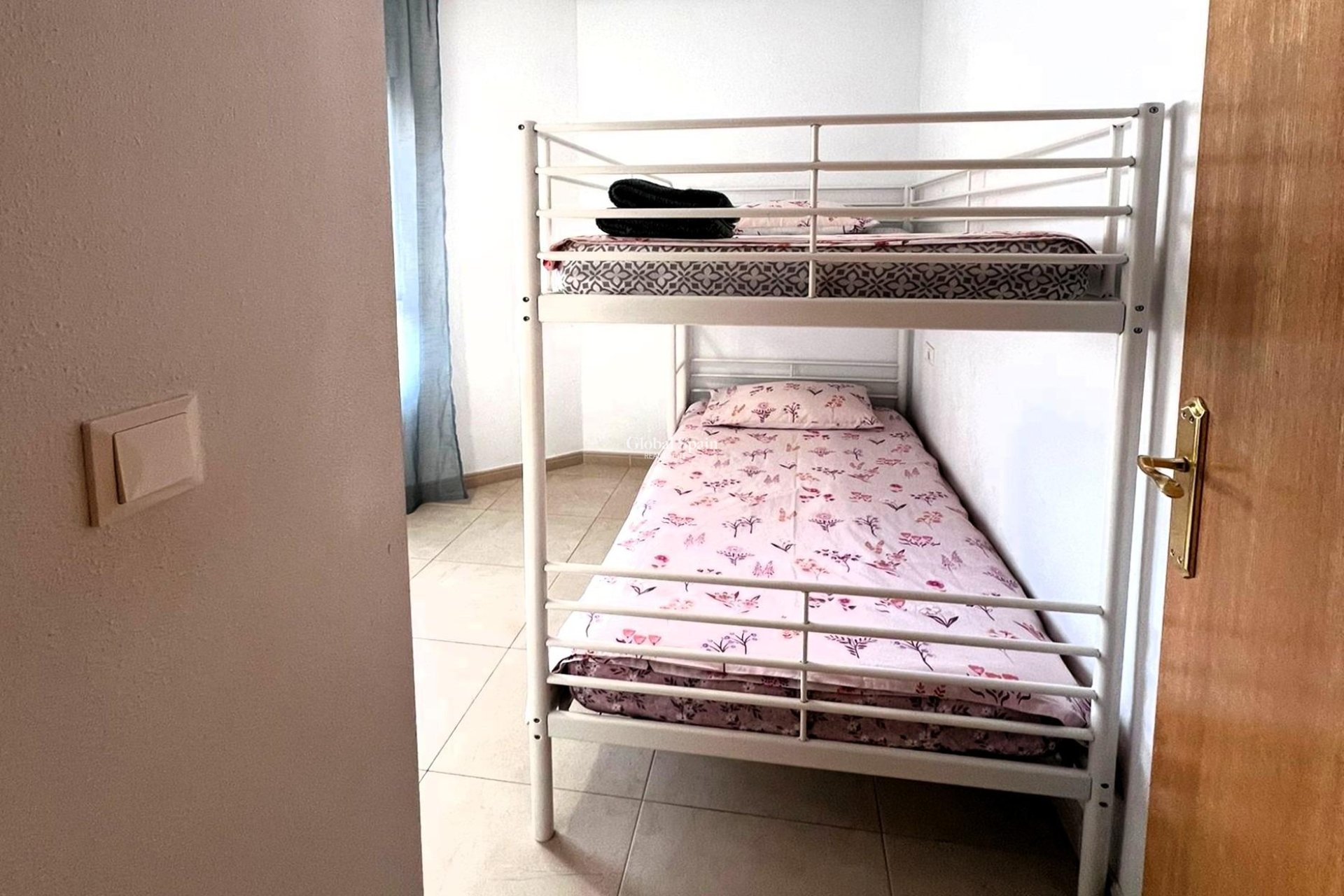 Revente - APPARTEMENT -
TORREVIEJA - Playa de los Locos