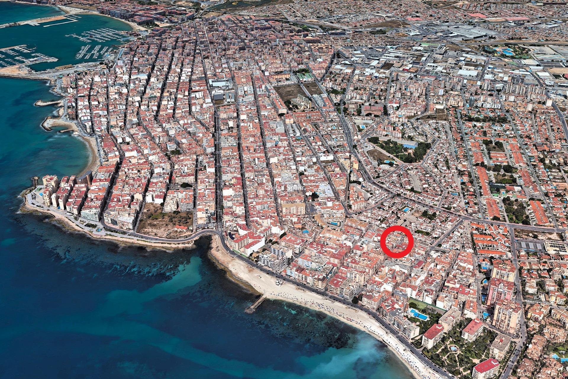 Revente - APPARTEMENT -
TORREVIEJA - Playa de los Locos
