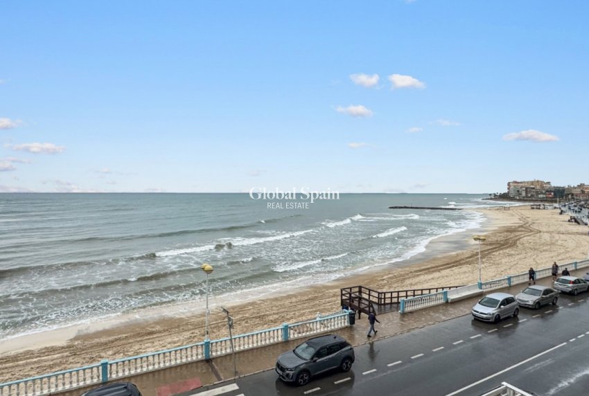 Revente - APPARTEMENT -
TORREVIEJA - Playa de los Locos