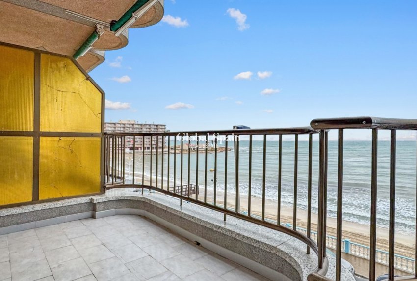 Revente - APPARTEMENT -
TORREVIEJA - Playa de los Locos