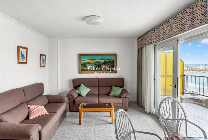 Revente - APPARTEMENT -
TORREVIEJA - Playa de los Locos