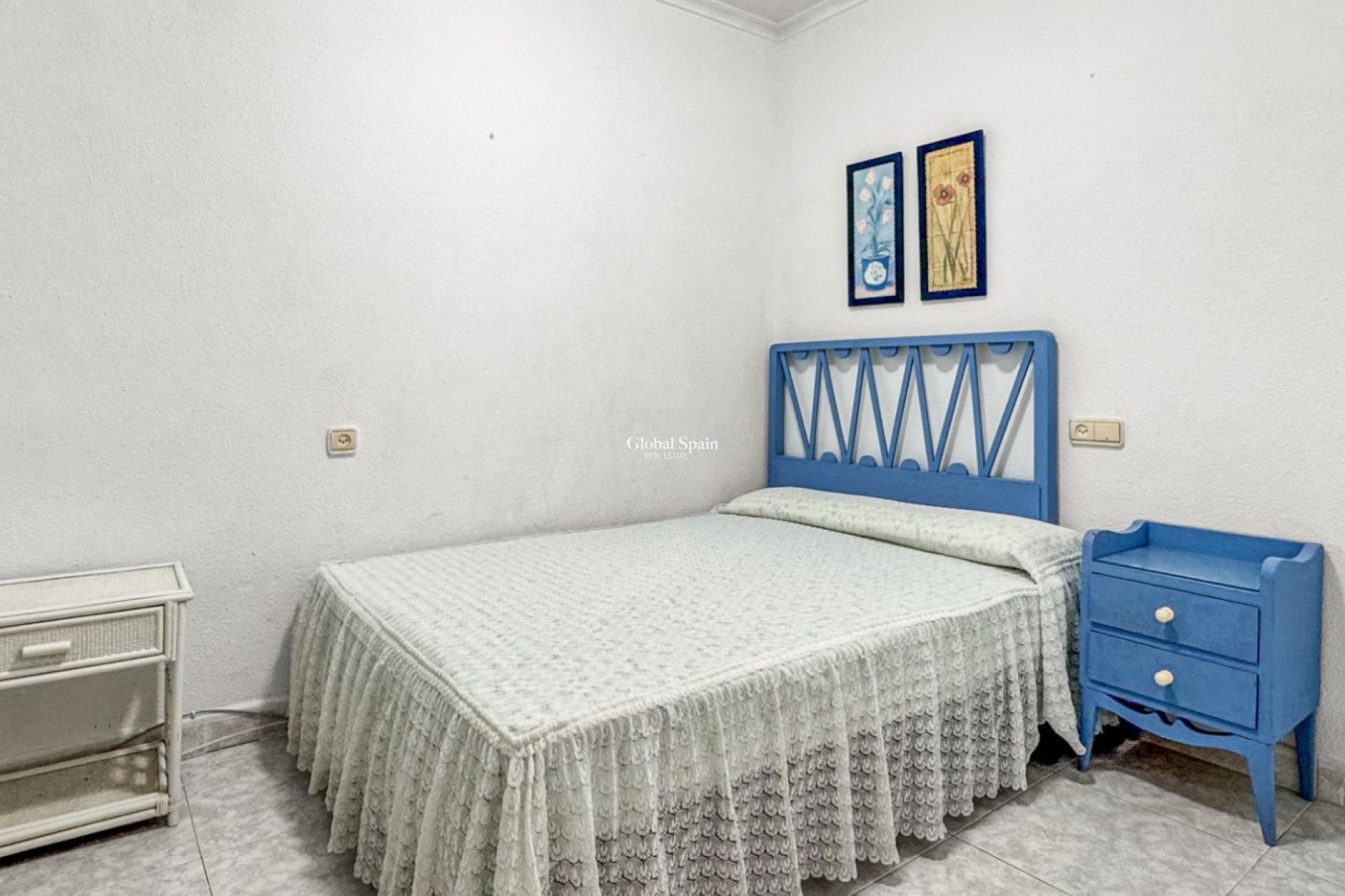 Revente - APPARTEMENT -
TORREVIEJA - Playa de los Locos