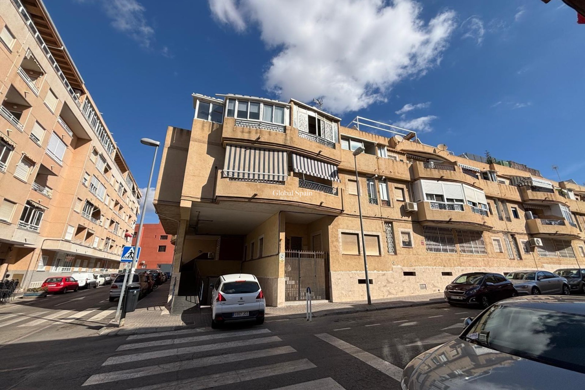 Revente - APPARTEMENT -
TORREVIEJA - Playa de los Locos