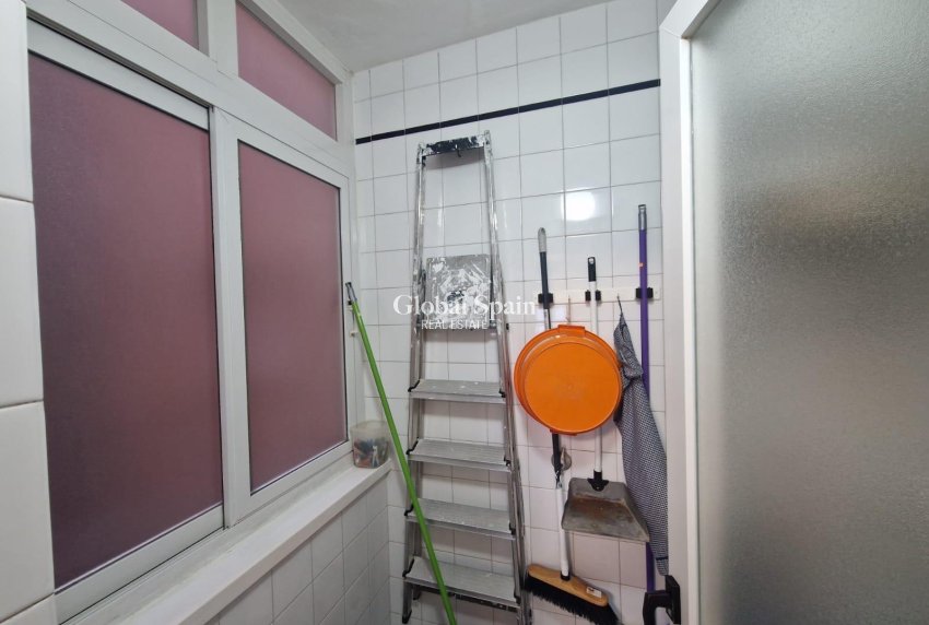 Revente - APPARTEMENT -
TORREVIEJA - Playa de los Locos