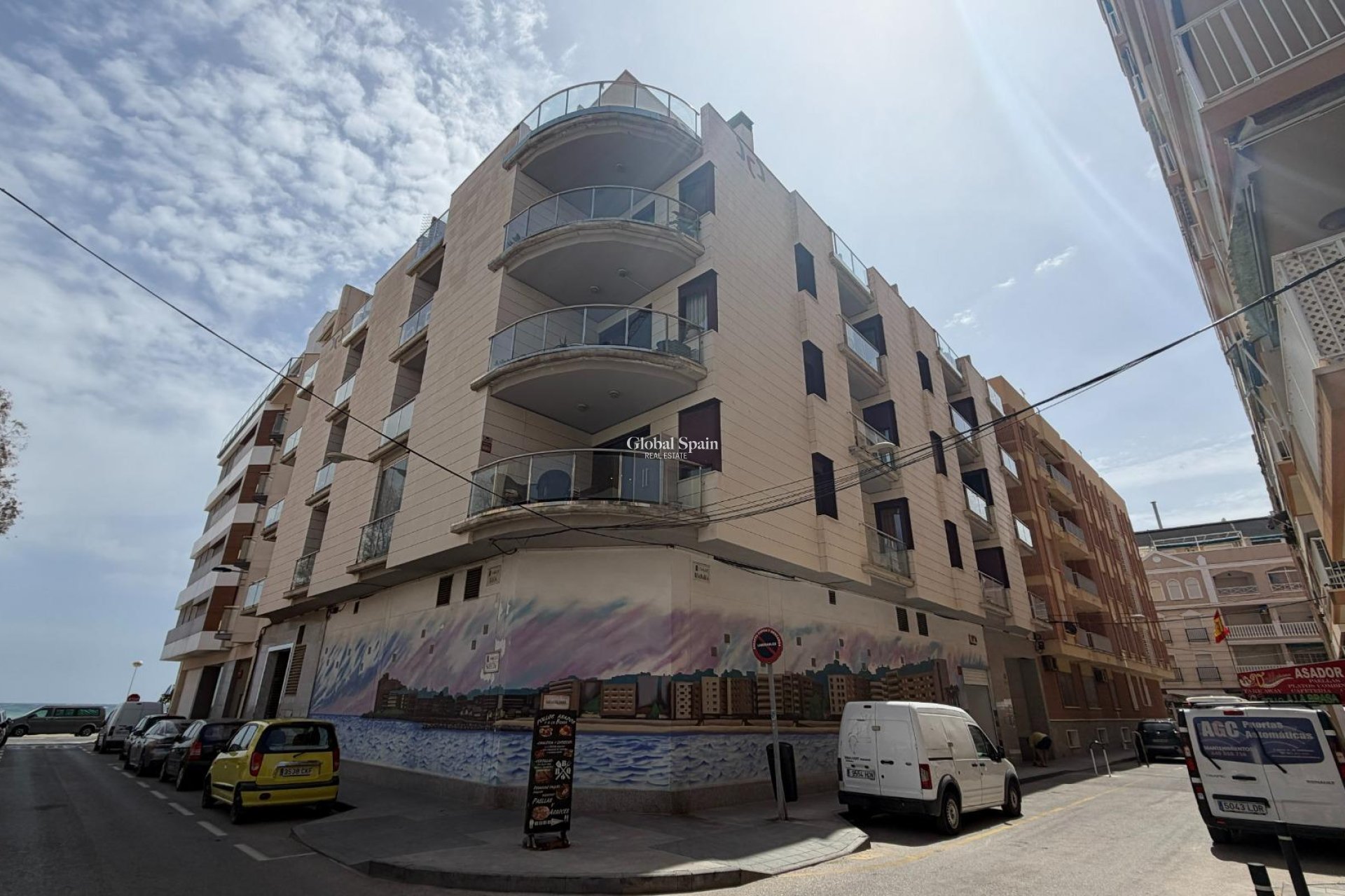 Revente - APPARTEMENT -
TORREVIEJA - Playa de los Locos