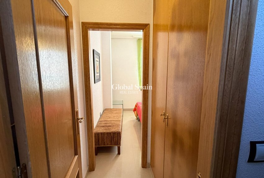 Revente - APPARTEMENT -
TORREVIEJA - Playa de los Locos