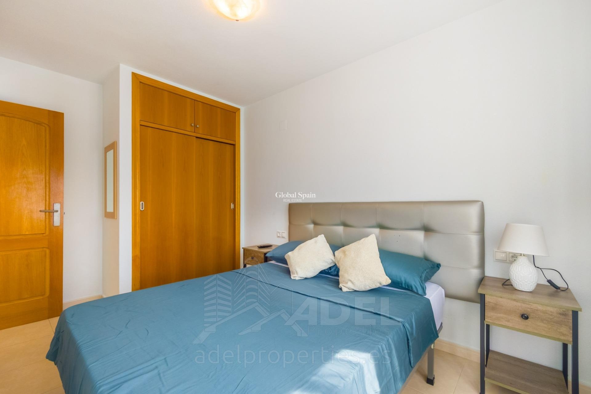 Revente - APPARTEMENT -
TORREVIEJA - Playa de los Locos