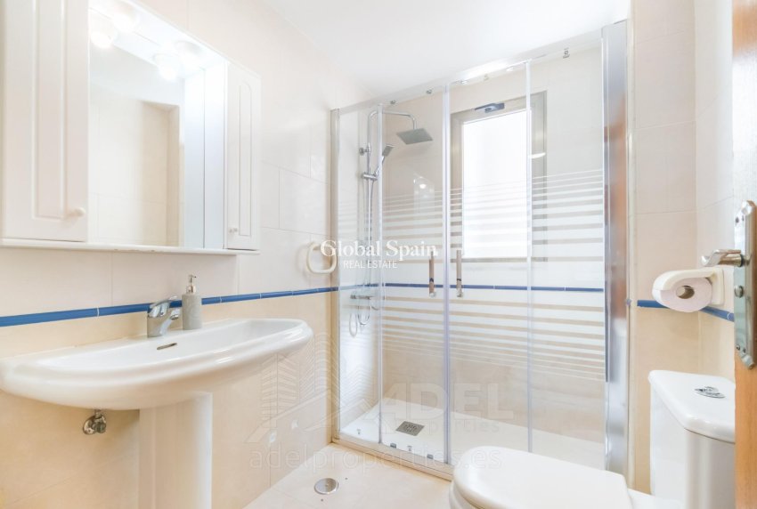 Revente - APPARTEMENT -
TORREVIEJA - Playa de los Locos