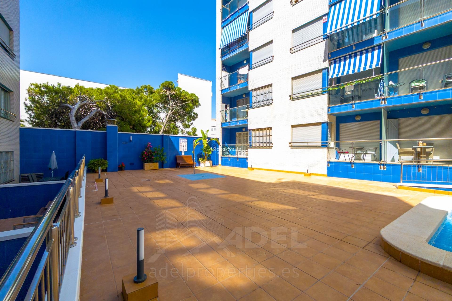 Revente - APPARTEMENT -
TORREVIEJA - Playa de los Locos