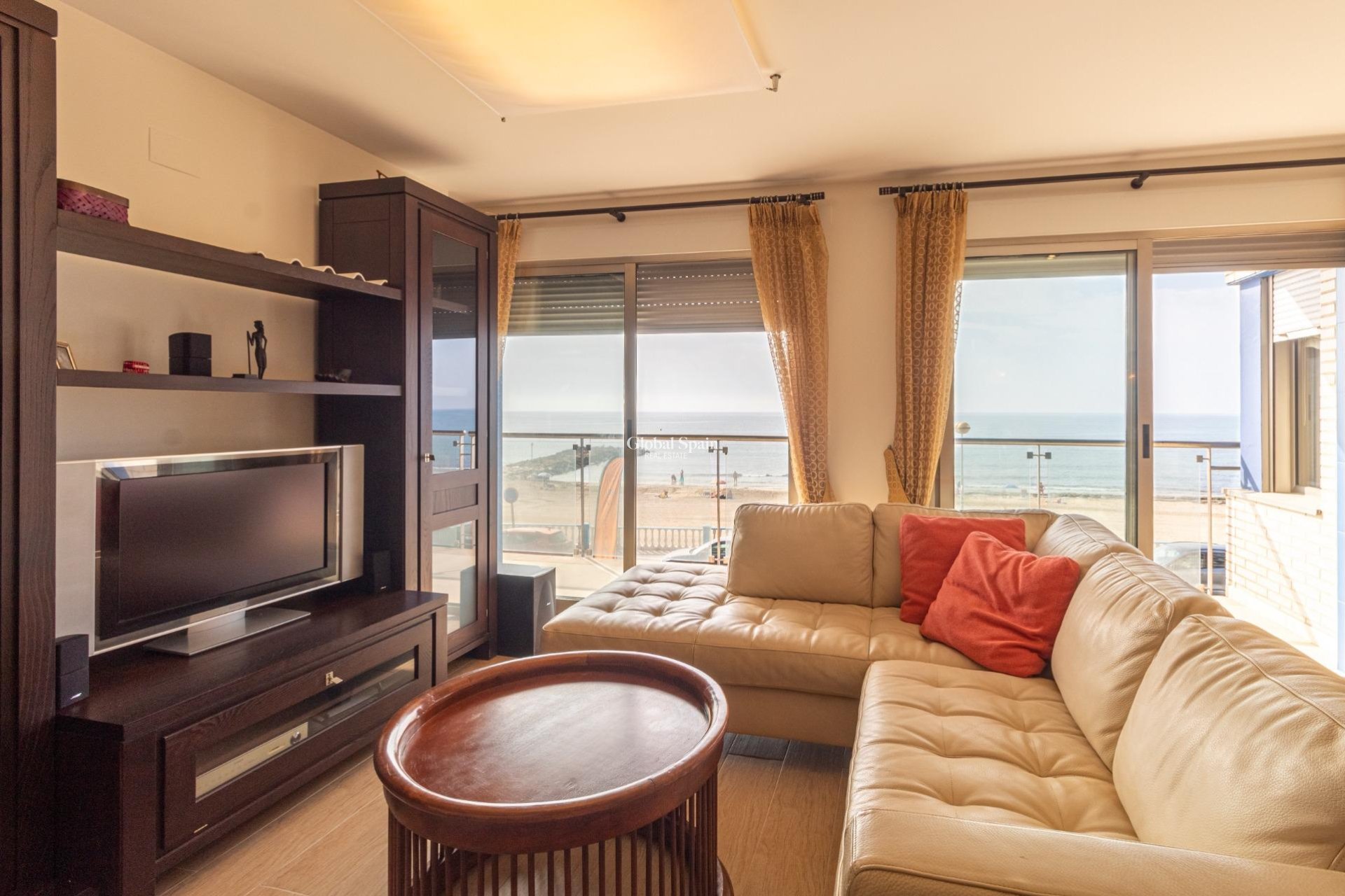Revente - APPARTEMENT -
TORREVIEJA - Playa de los locos