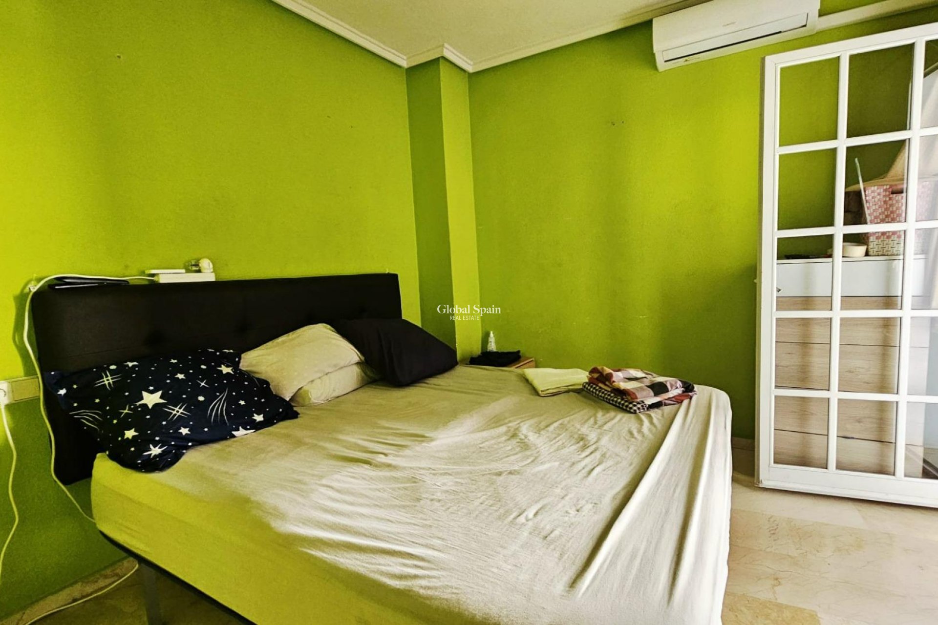 Revente - APPARTEMENT -
TORREVIEJA - Playa de los Locos