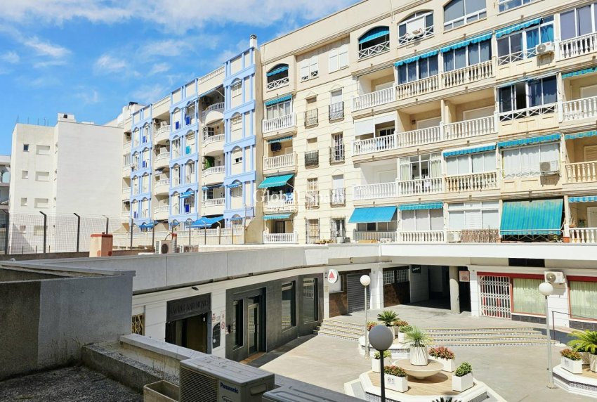 Revente - APPARTEMENT -
TORREVIEJA - Playa de los Locos