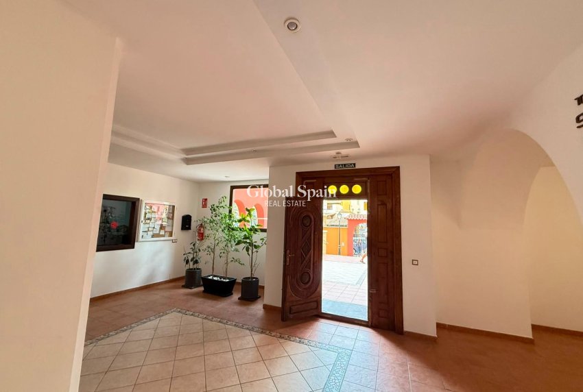 Revente - APPARTEMENT -
TORREVIEJA - Playa de los Locos