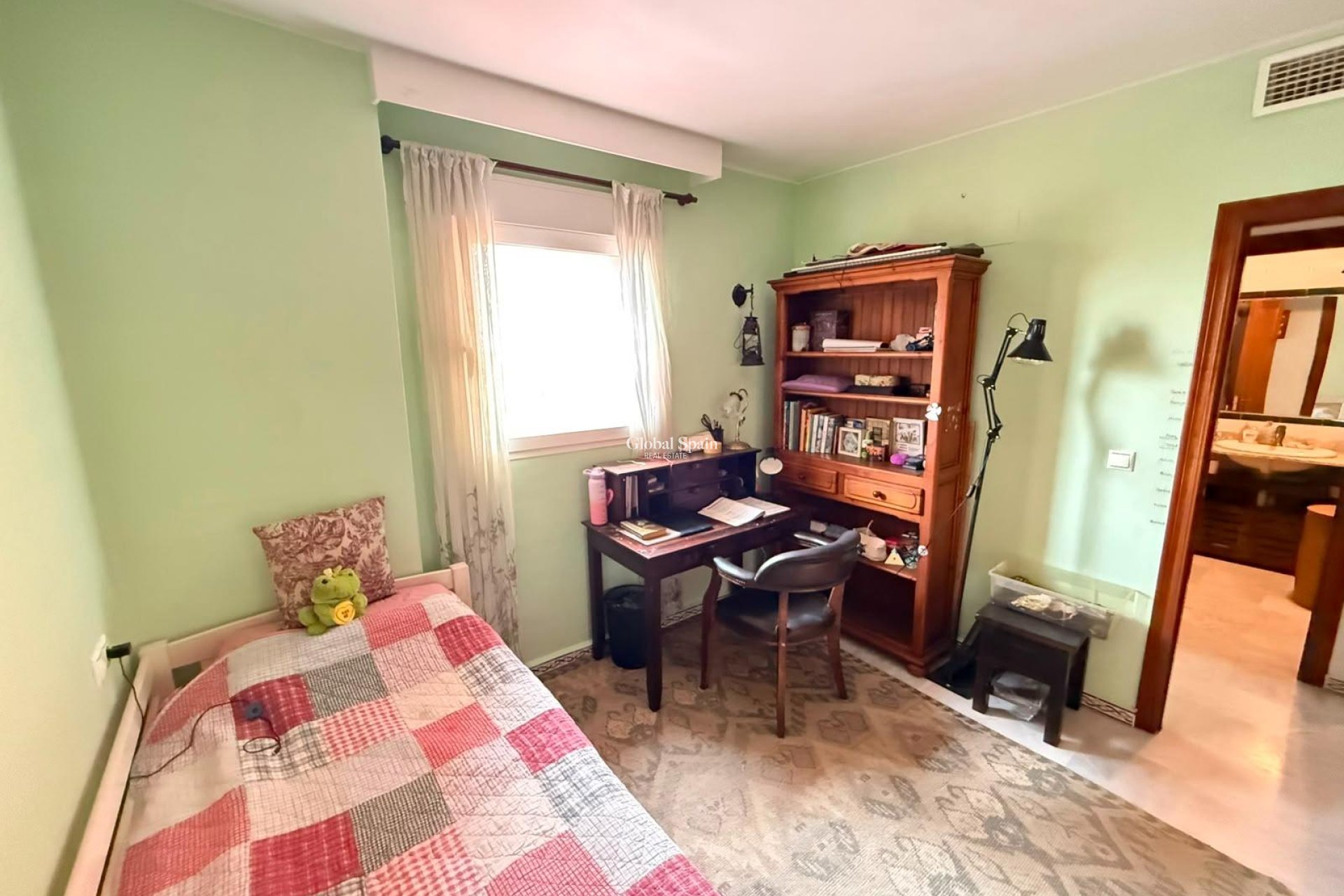 Revente - APPARTEMENT -
TORREVIEJA - Playa de los Locos