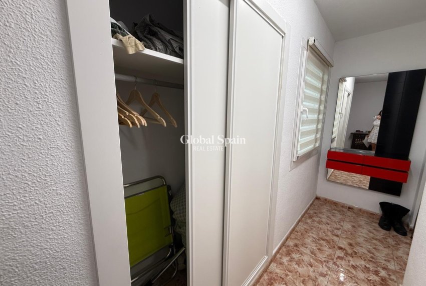 Revente - APPARTEMENT -
TORREVIEJA - Playa de los Locos