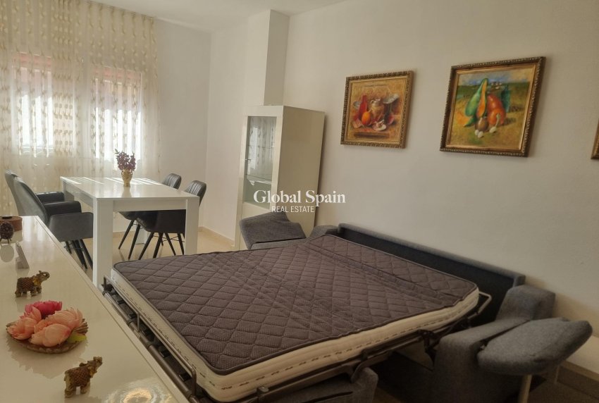 Revente - APPARTEMENT -
TORREVIEJA - Playa de los Locos