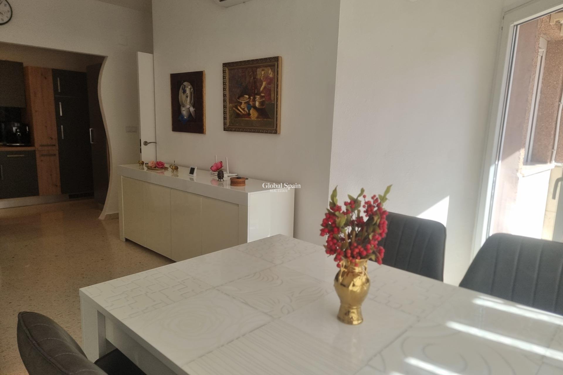 Revente - APPARTEMENT -
TORREVIEJA - Playa de los Locos