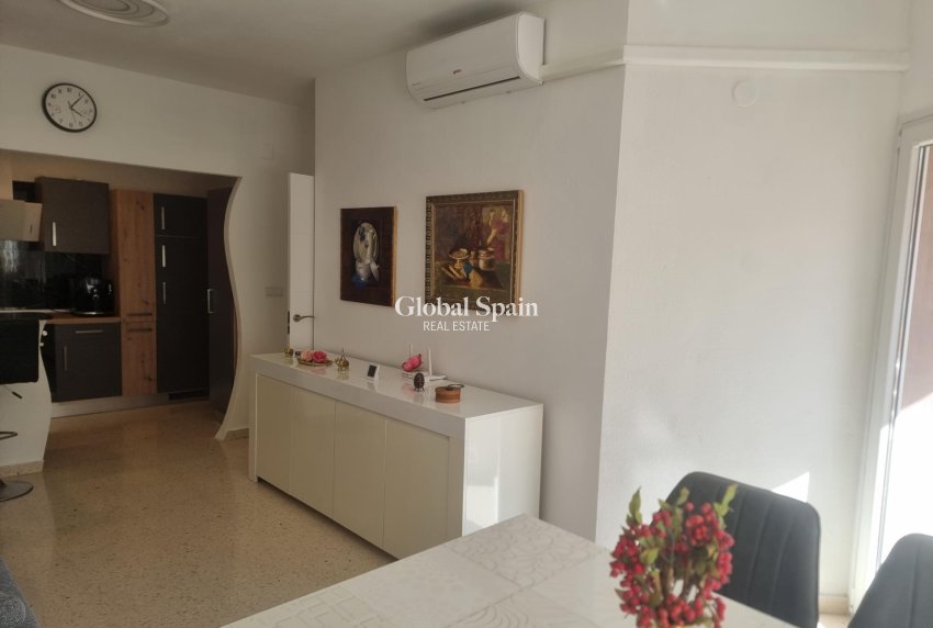 Revente - APPARTEMENT -
TORREVIEJA - Playa de los Locos