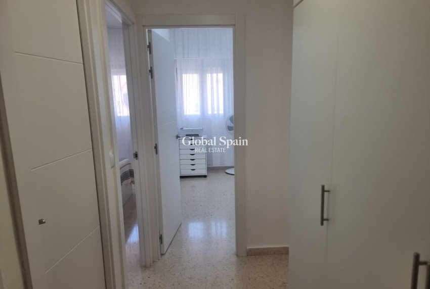 Revente - APPARTEMENT -
TORREVIEJA - Playa de los Locos
