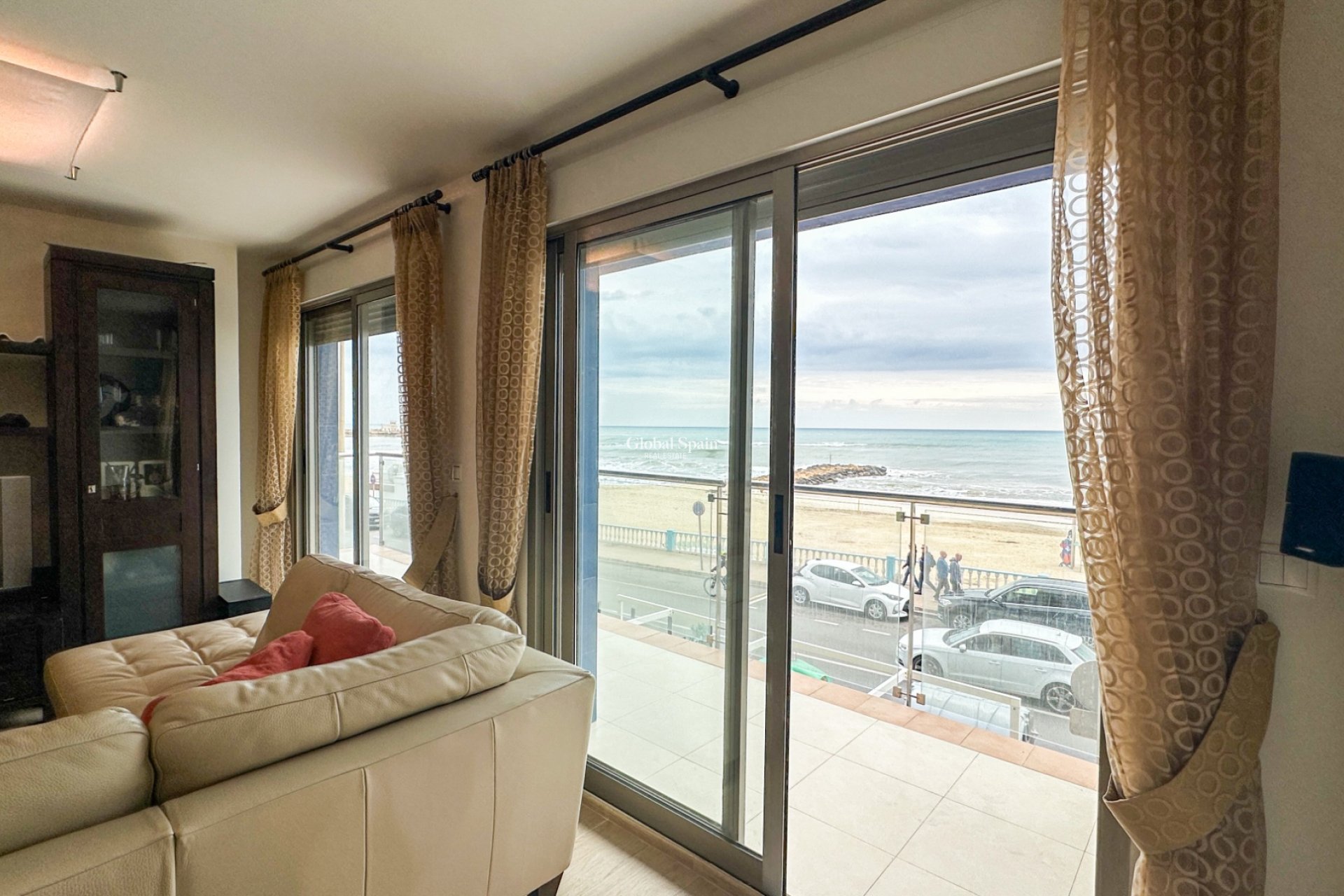 Revente - APPARTEMENT -
TORREVIEJA - Playa de los Locos