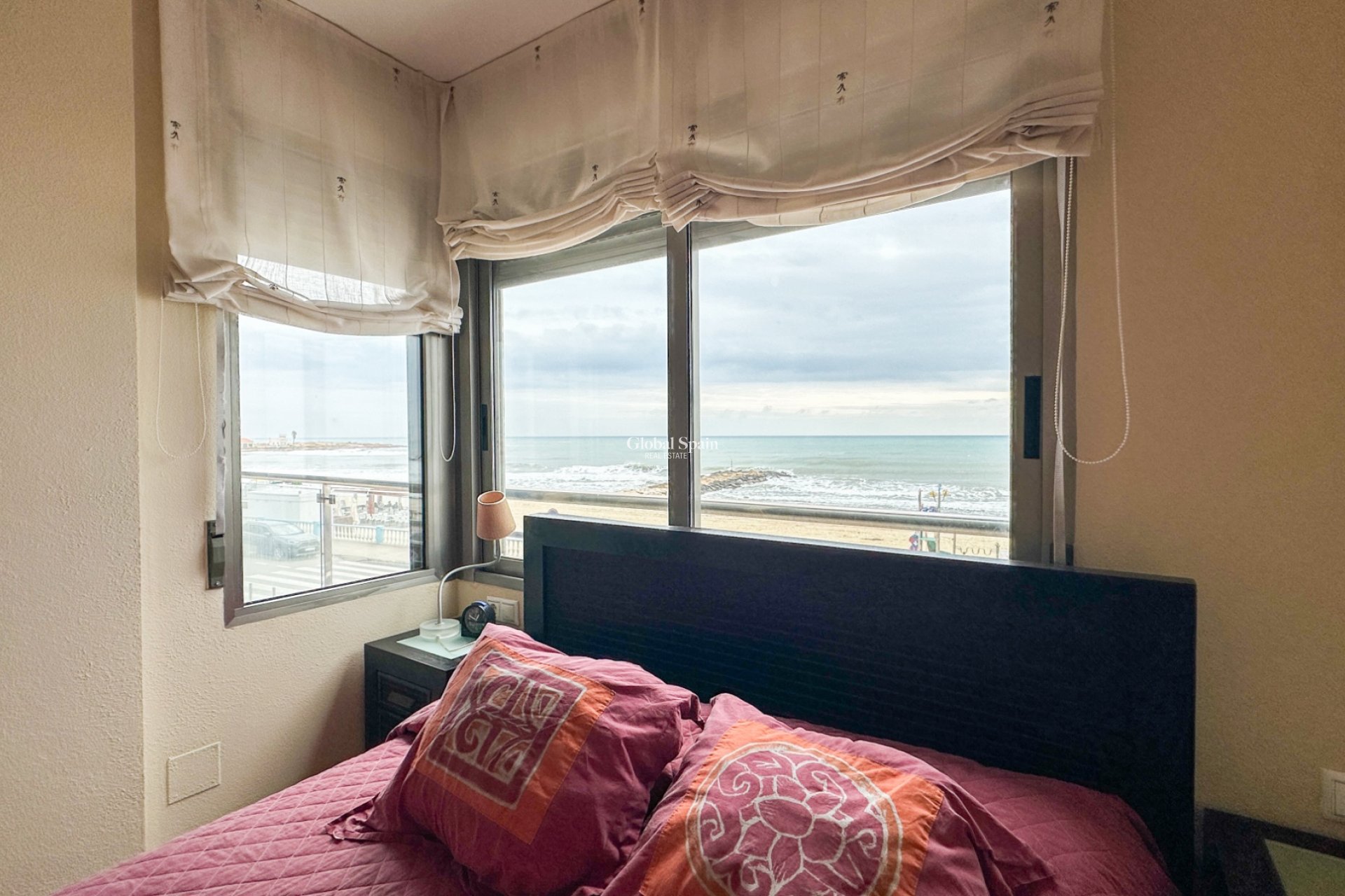 Revente - APPARTEMENT -
TORREVIEJA - Playa de los Locos