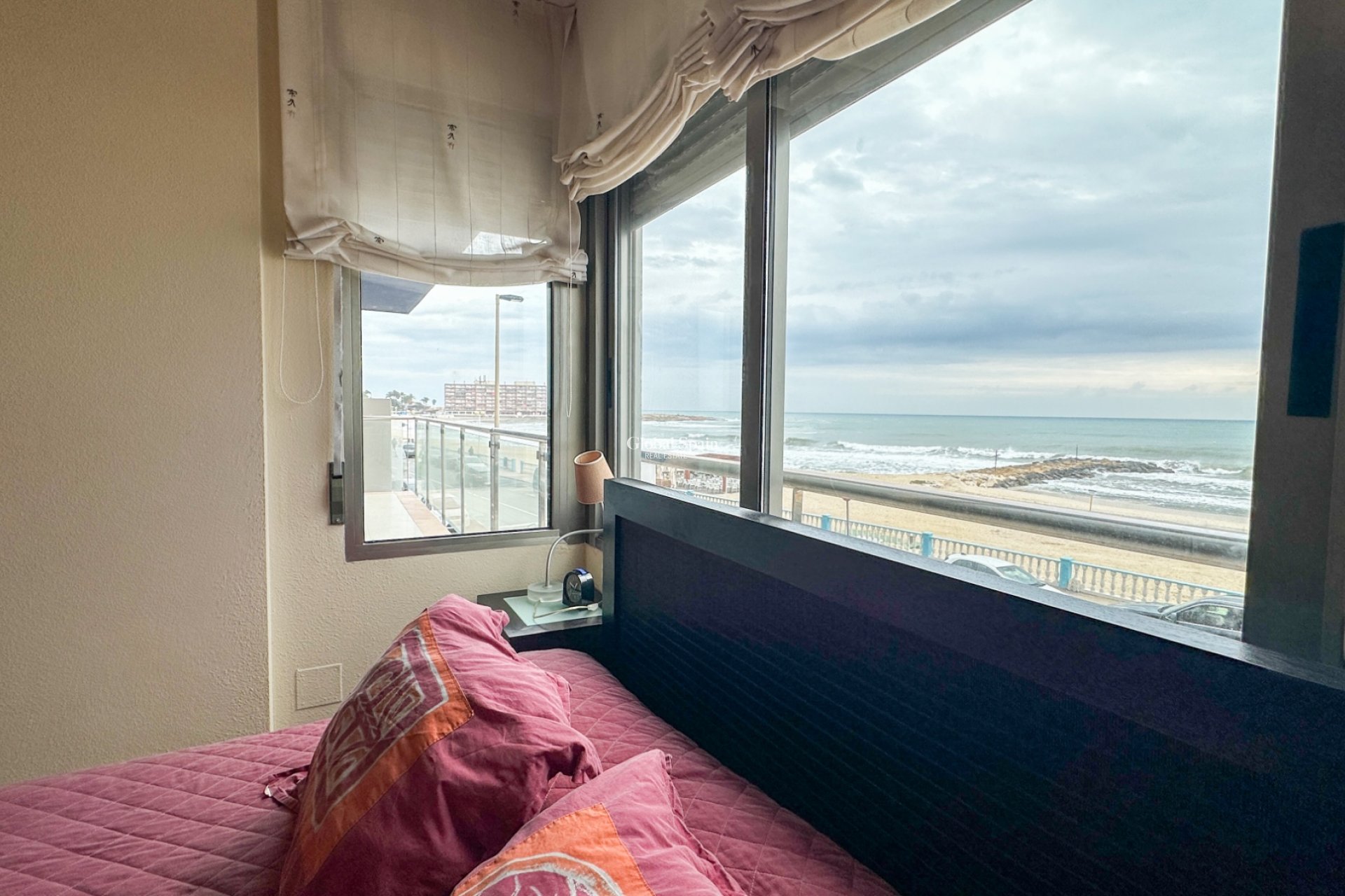 Revente - APPARTEMENT -
TORREVIEJA - Playa de los Locos