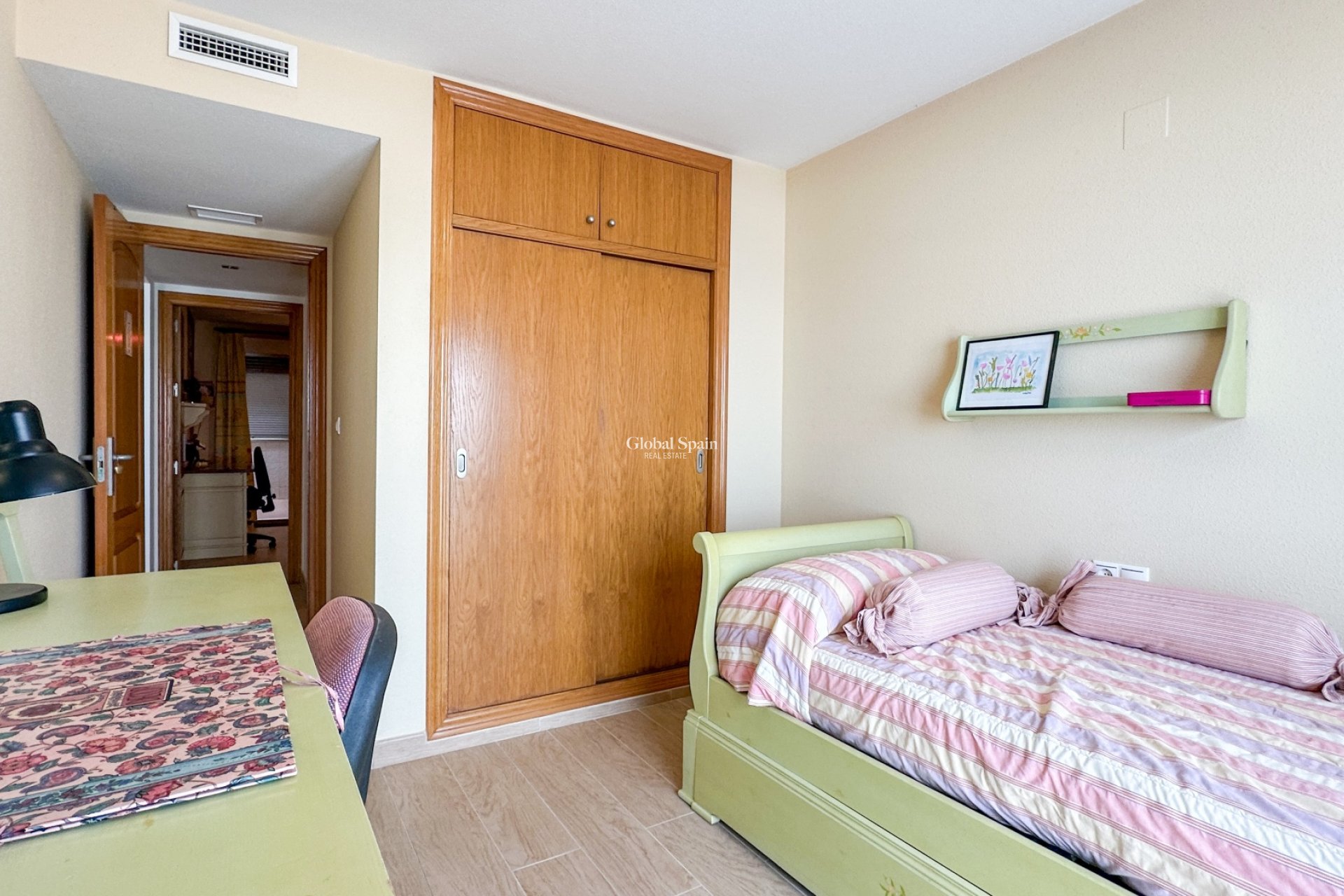 Revente - APPARTEMENT -
TORREVIEJA - Playa de los Locos