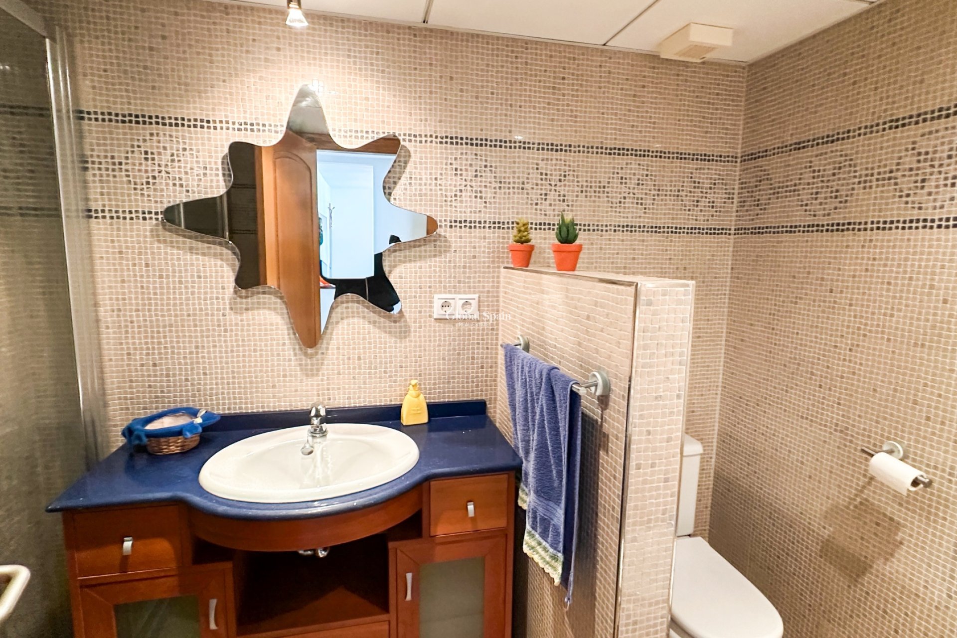 Revente - APPARTEMENT -
TORREVIEJA - Playa de los Locos