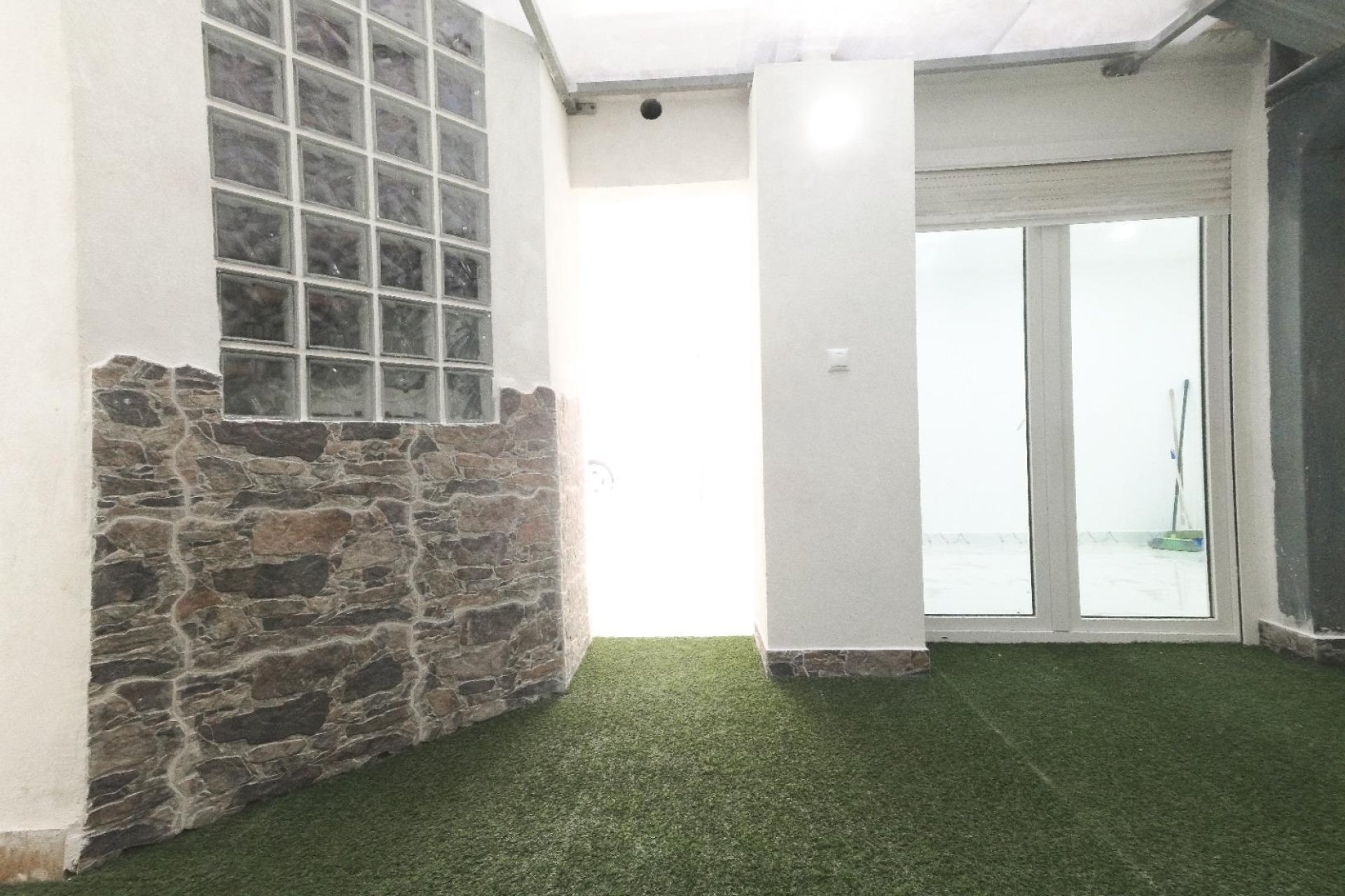 Revente - APPARTEMENT -
TORREVIEJA - Playa De Los Náufragos