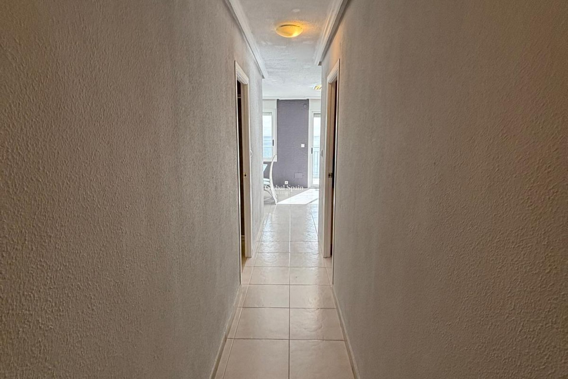 Revente - APPARTEMENT -
TORREVIEJA - Playa De Los Náufragos